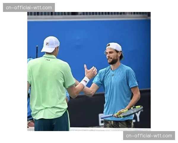 “我为自己而战”：俄罗斯中立运动员马克西姆在赛后新闻发布会上的声明